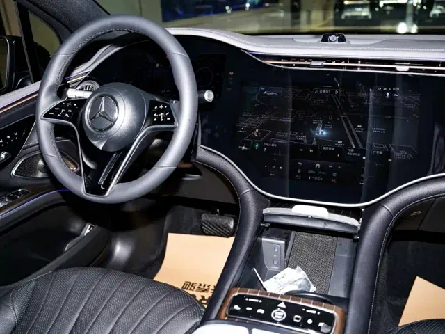 Mercedes-Benz EQS SUV — Фото автомобиля 23