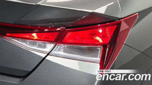 Hyundai Avante CN7 — Фото автомобиля 8
