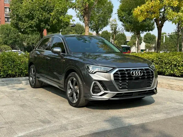 Audi Q3 — Фото автомобиля 3