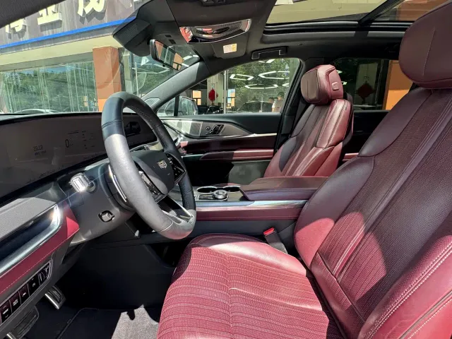 Cadillac XT5 — Фото автомобиля 10