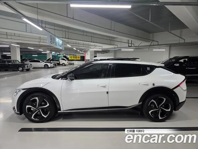 Kia EV6 — Фото автомобиля 4