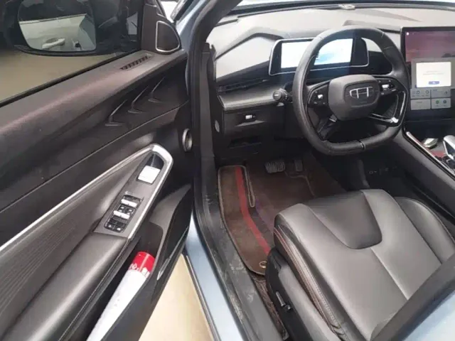 Geely Boyue — Фото автомобиля 15