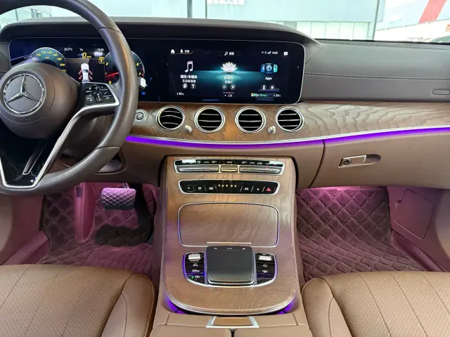 Mercedes-Benz E-Class — Фото автомобиля 8