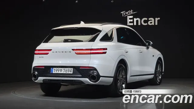Genesis GV70 — Фото автомобиля 2