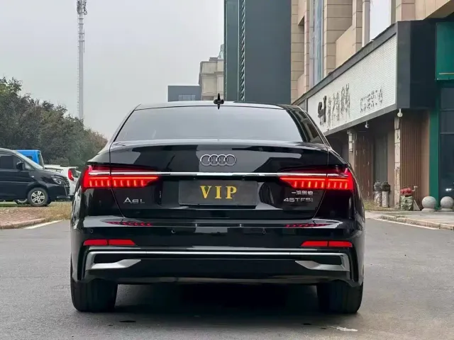 Audi A6L — Фото автомобиля 8