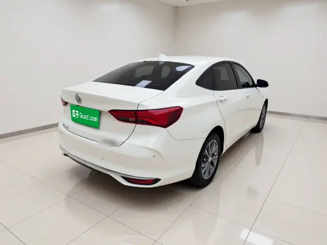 Buick Verano — Фото автомобиля 4