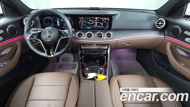 Mercedes-Benz E-Class — Фото автомобиля 3