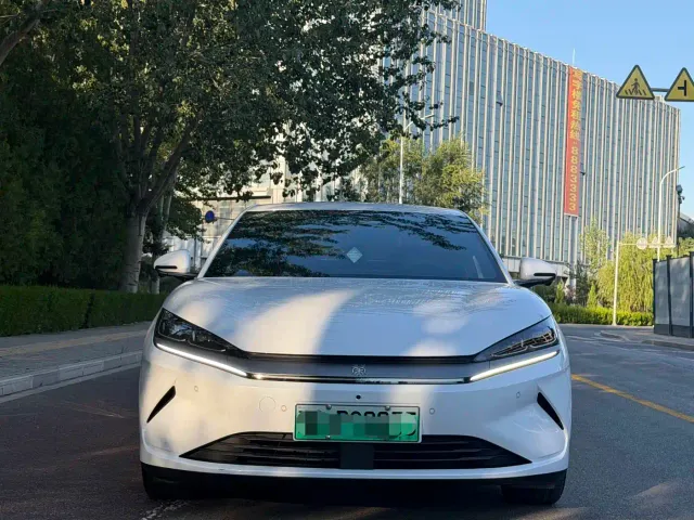 BYD Qin L — Фото автомобиля 2