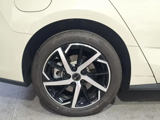 BYD Seal 07 DM-i — Фото автомобиля 17
