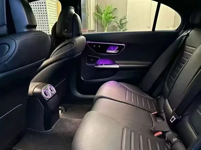 Mercedes-Benz C-Class — Фото автомобиля 6