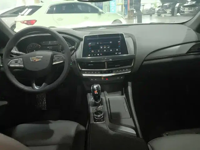 Cadillac CT5 — Фото автомобиля 12