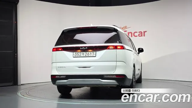 Kia Canival Carnival 4 поколение Бензин 9 мест Prestige — Фото автомобиля 4