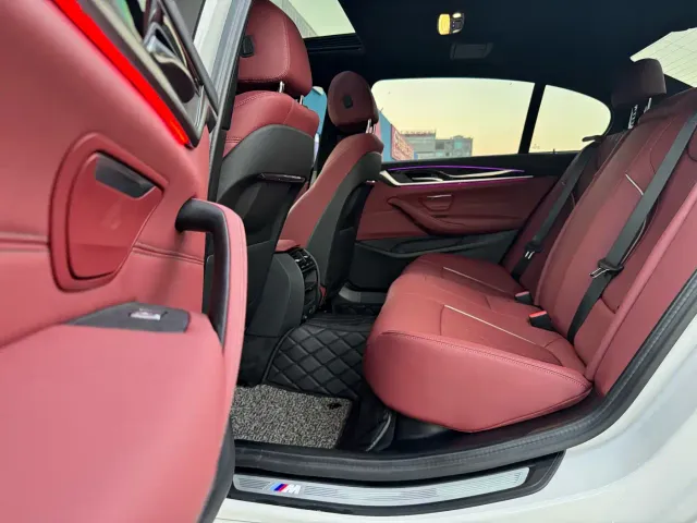 BMW 5 Series — Фото автомобиля 17