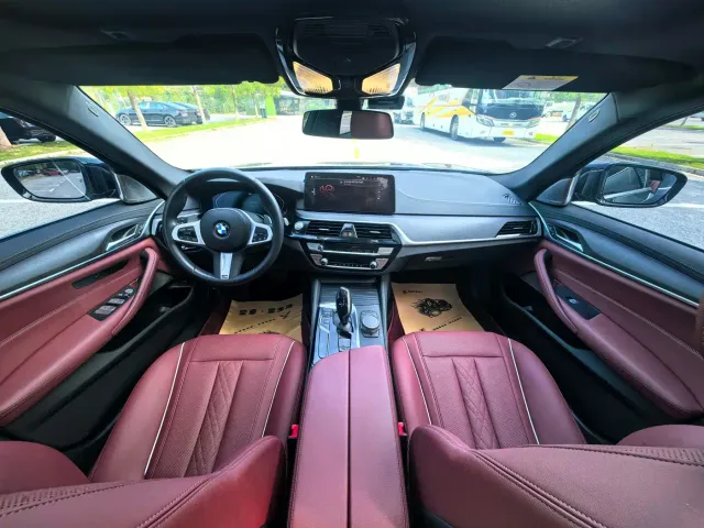 BMW 5 Series — Фото автомобиля 16