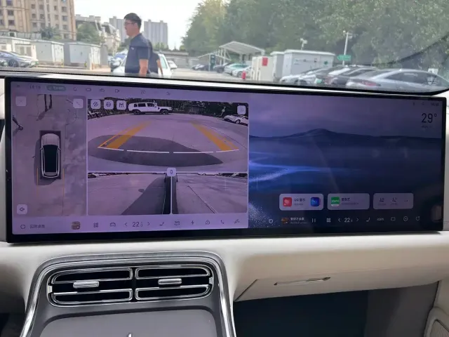 Geely Galaxy Galaxy M9 2025 Model 230km 2WD Explorer+ Edition — Фото автомобиля 14