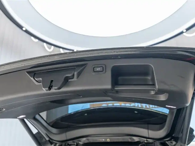 Land Rover Discovery Sport — Фото автомобиля 4