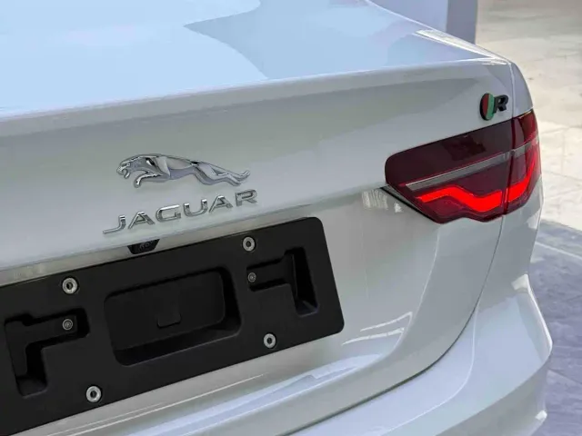 Jaguar XEL — Фото автомобиля 15