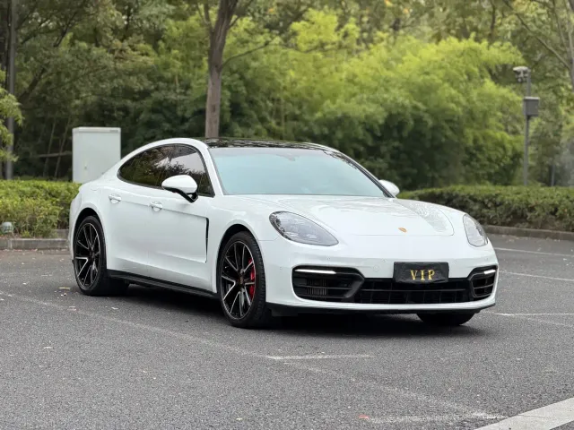 Porsche Panamera — Фото автомобиля 8