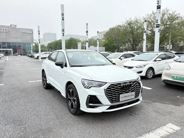 Audi Q3 Sportback — Фото автомобиля 3