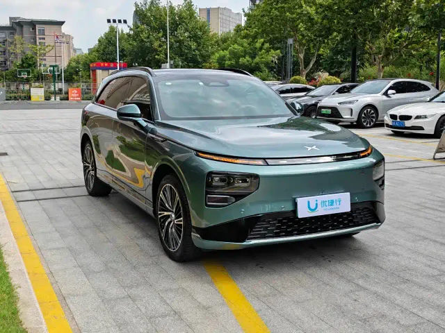 Xpeng G9 — Фото автомобиля 3