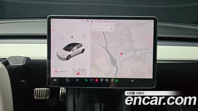 Tesla Model 3 — Фото автомобиля 14
