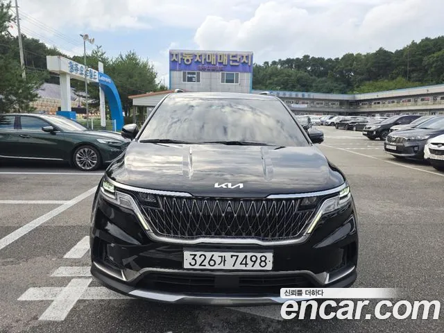 Фотография автомобиля — Kia Carnival Generation 4