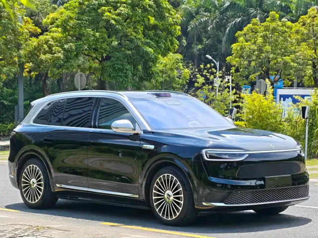 Aito M7 — Фото автомобиля 3