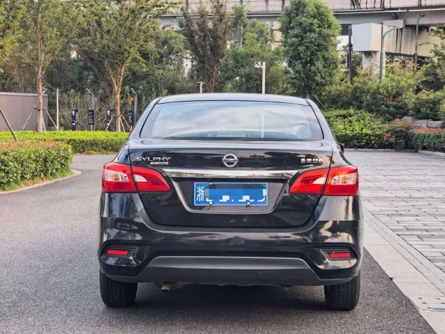 Nissan Sylphy — Фото автомобиля 5