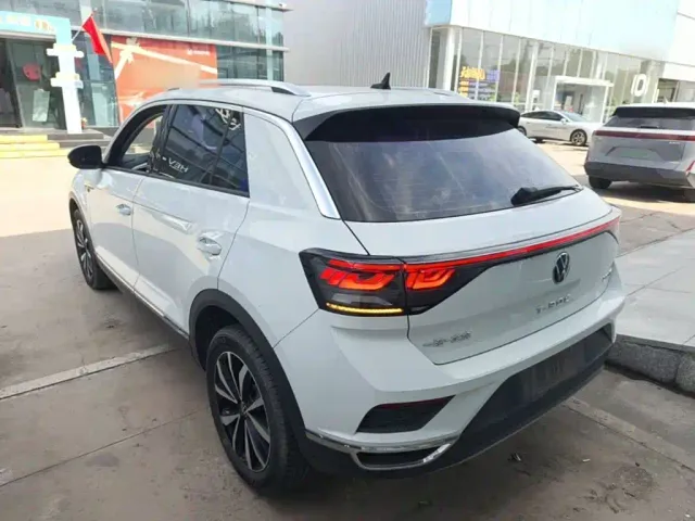 Volkswagen T-Roc — Фото автомобиля 4