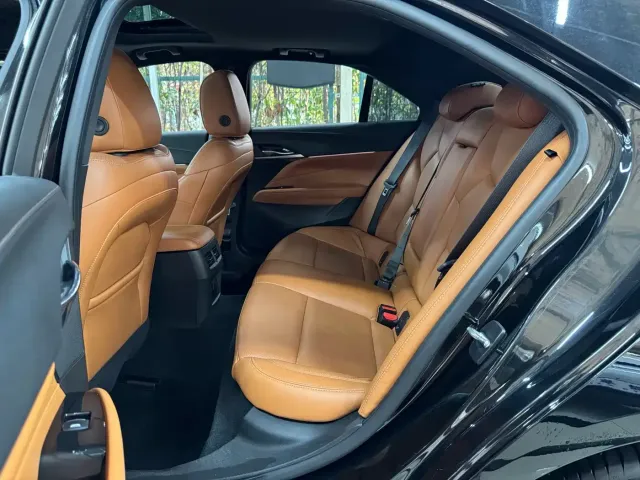 Cadillac CT4 — Фото автомобиля 8