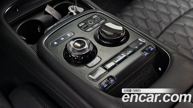 Genesis G90 — Фото автомобиля 9