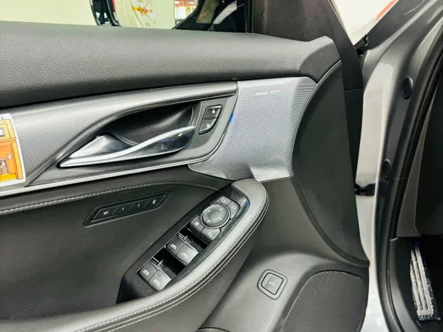 Cadillac CT5 — Фото автомобиля 12