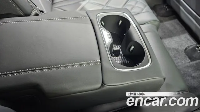 Genesis GV80 — Фото автомобиля 27