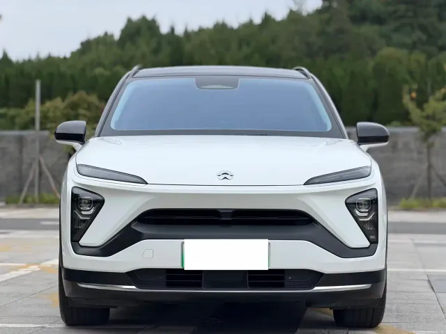 Nio ES6 — Фото автомобиля 2