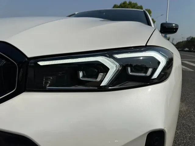 BMW 3 Series — Фото автомобиля 9