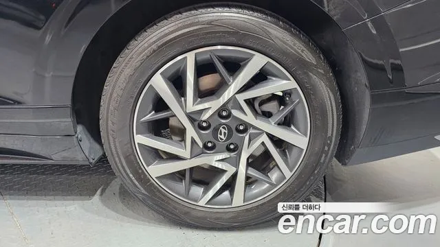 Hyundai Grandeur Grandeur (GN7) 3.5 LPG 2WD (Такси) — Фото автомобиля 5