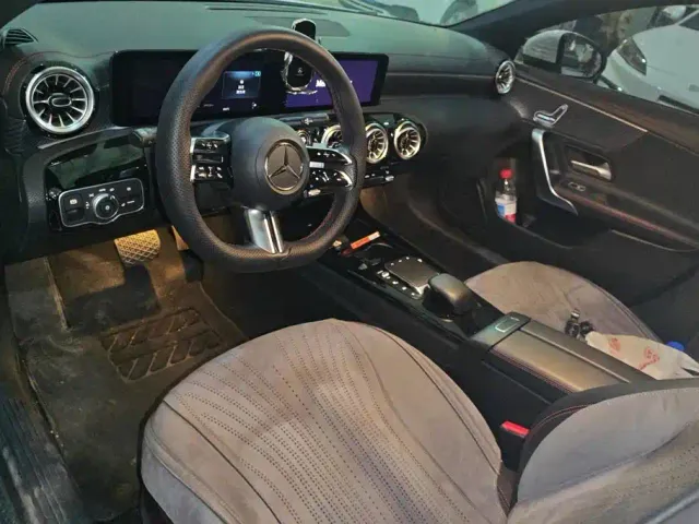 Mercedes-Benz A-Class — Фото автомобиля 12