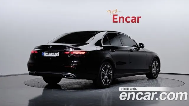 Фотография автомобиля — Mercedes-Benz E-Class W213