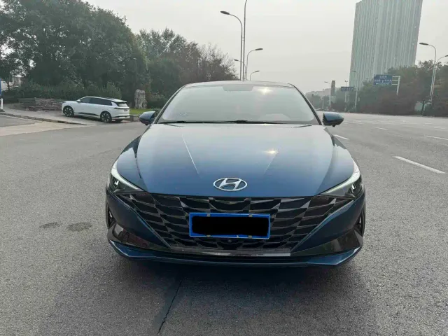 Hyundai Elantra — Фото автомобиля 2