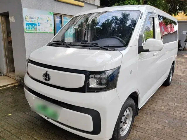 Фотография автомобиля — Changan Ruixing EM60