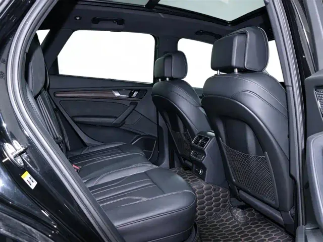 Audi Q5L — Фото автомобиля 6