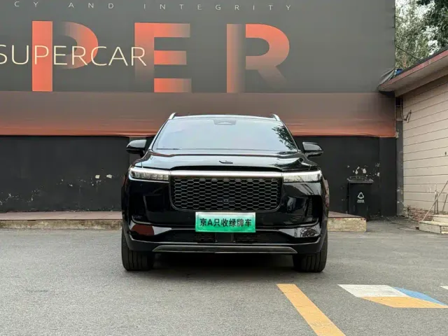 Li Auto ONE — Фото автомобиля 2