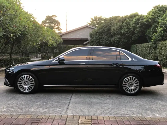 Mercedes-Benz E-Class — Фото автомобиля 4
