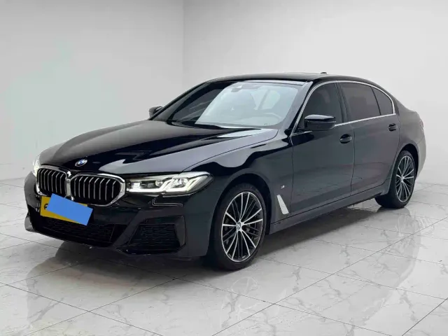 Фотография автомобиля — BMW 5 Series