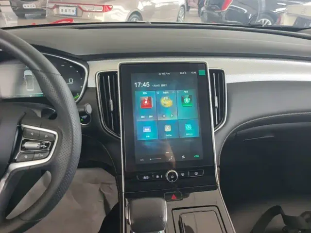 Roewe i6 MAX EV — Фото автомобиля 12