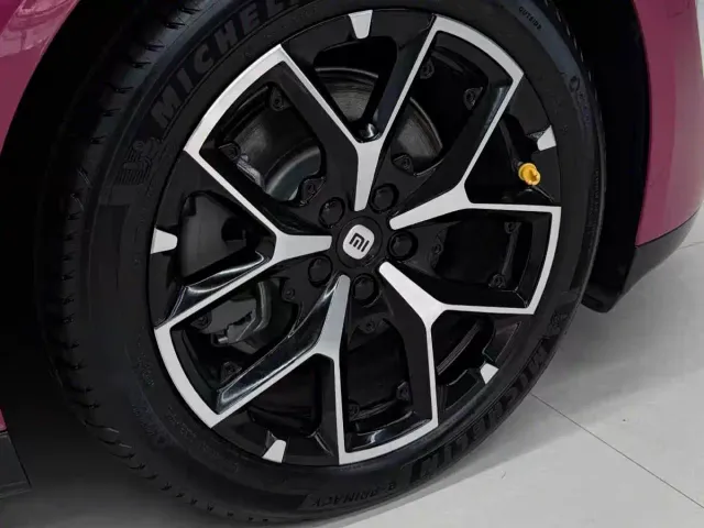 Xiaomi SU7 — Фото автомобиля 8