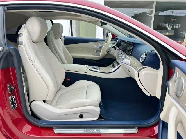 Mercedes-Benz E-Class — Фото автомобиля 5