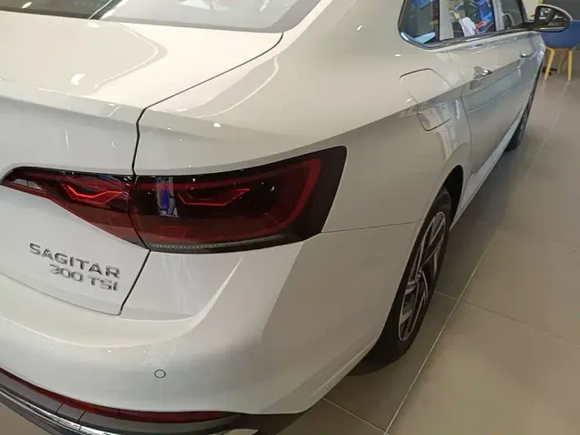 Volkswagen Sagitar — Фото автомобиля 7