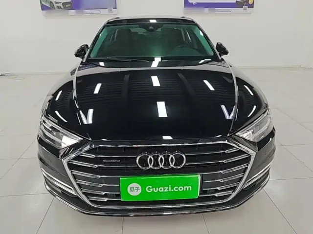 Audi A8 — Фото автомобиля 2