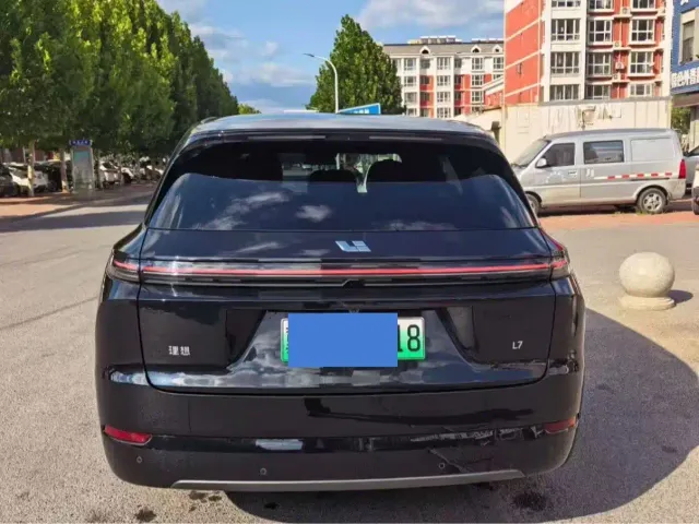 Li Auto L7 — Фото автомобиля 7